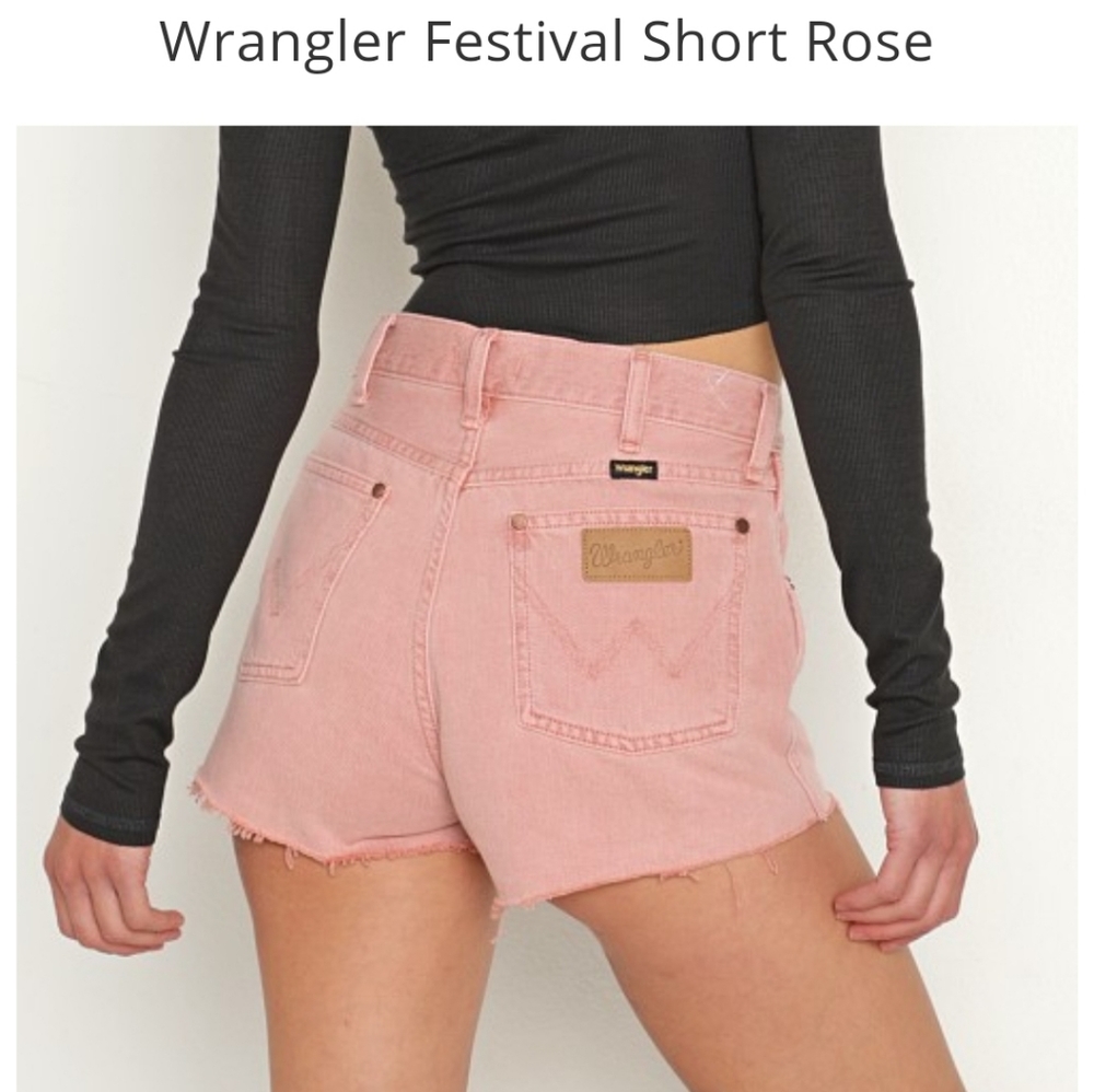 BNWT Wrangle Pink Shorts size 28